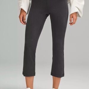 Lululemon Ribbed Softstreme Zip-Leg High-Rise Cropped Pant 25" size 10 color blk